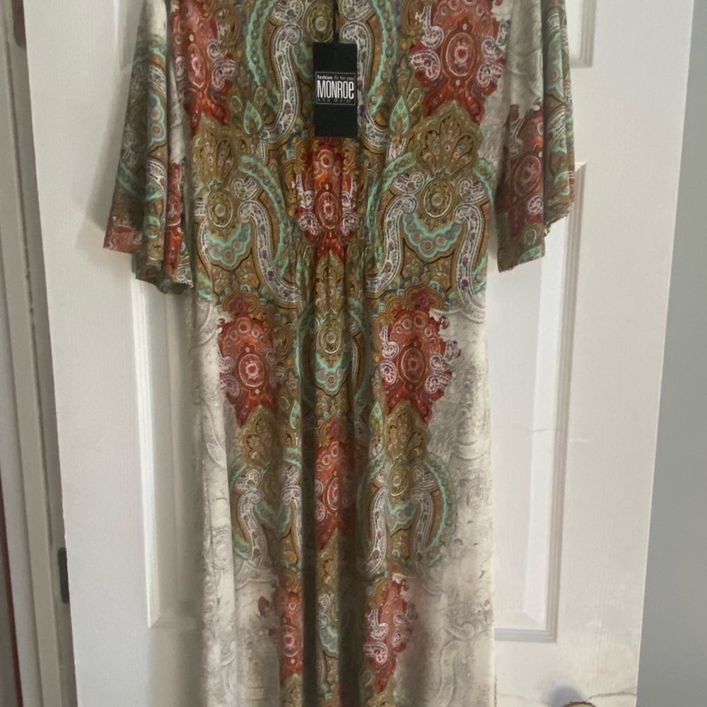 Monroe and Maine polyester/spandex dress with tie